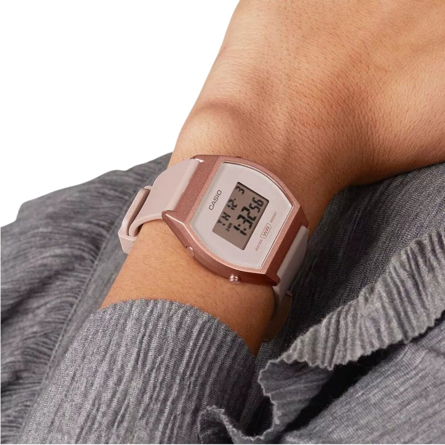 Casio Youth Digital Quartz LW-204-4A LW-204-4 Women's Ladies Watch